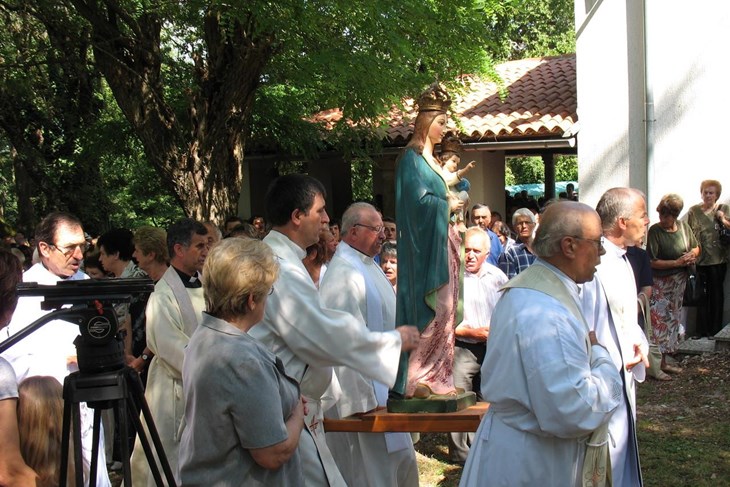 Danas fešta `Pet angošt` u S umberu