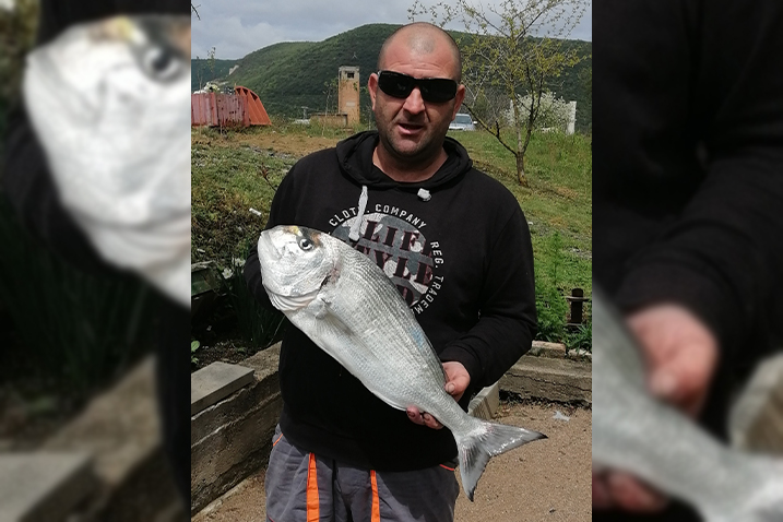 Danijel Džinić iz Raše Volkom nasukao kraljicu od tri kilograma