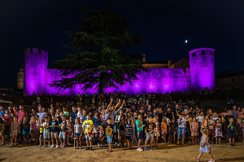 Započela je srednjovjekovna bajka! U Svetvinčentu se održava 10.jubilarni Srednjovjekovni festival