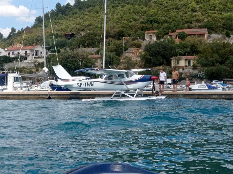 Hidroavionom na ručak u Martin Pescador