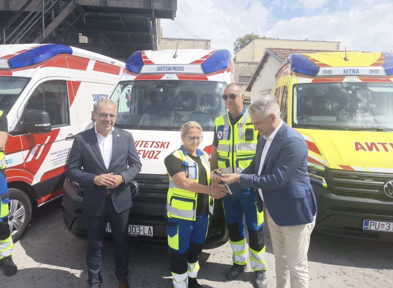 Svečana primopredaja tri ambulantna i tri sanitetska vozila istarskim gradovima, među njima i Labin