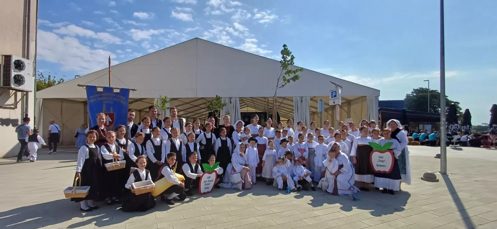 Zlatelići predstavili istarsku tradiciju na Vinkovačkim jesenima
