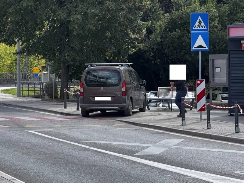 Prometni nered u srcu Labina: Unatoč novim rješenjima, loše navike pojedinaca i dalje blokiraju Zelenice