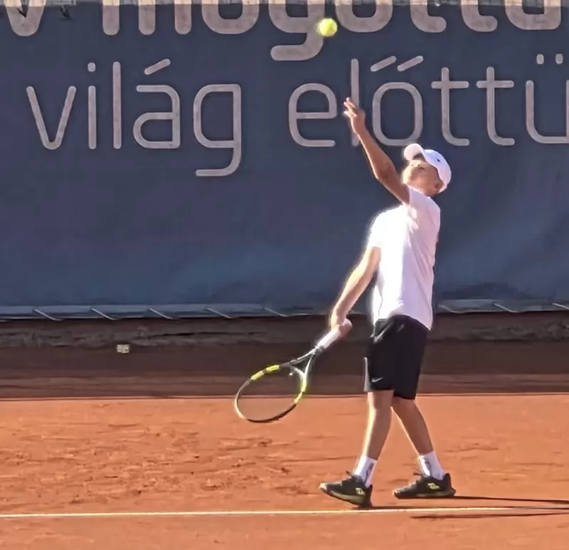 Luka Baznik nastupio na jakom Tennis Europe turniru u Budimpešti