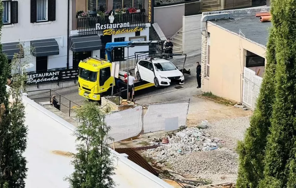 Vozač vozila demantira navode iz članka: mjesto nije bilo označeno kao zabranjeno zaustavljanje niti kao ulaz u gradilište