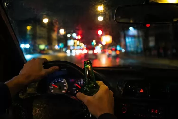 Opet vozila pod utjecajem alkohola i bez vozačke