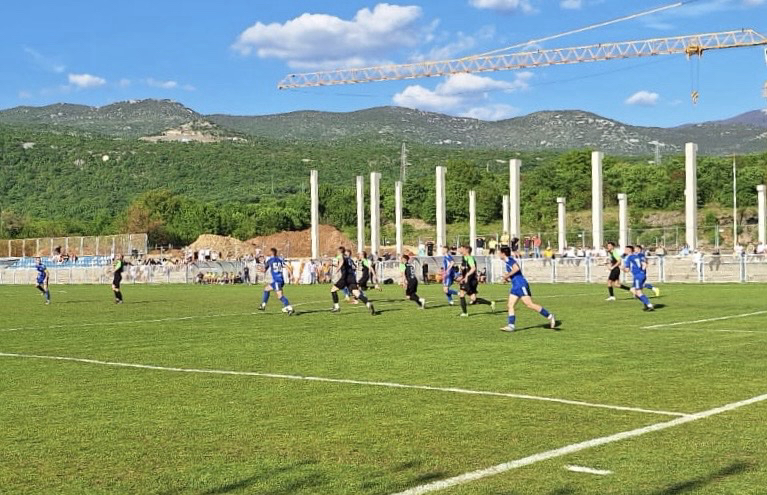 Kovari dotaknuli dno
