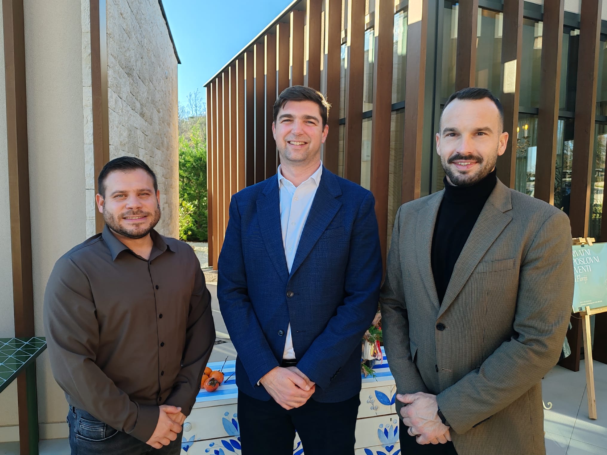 e9da7ee2-02ce-4700-8e65-131eae052980