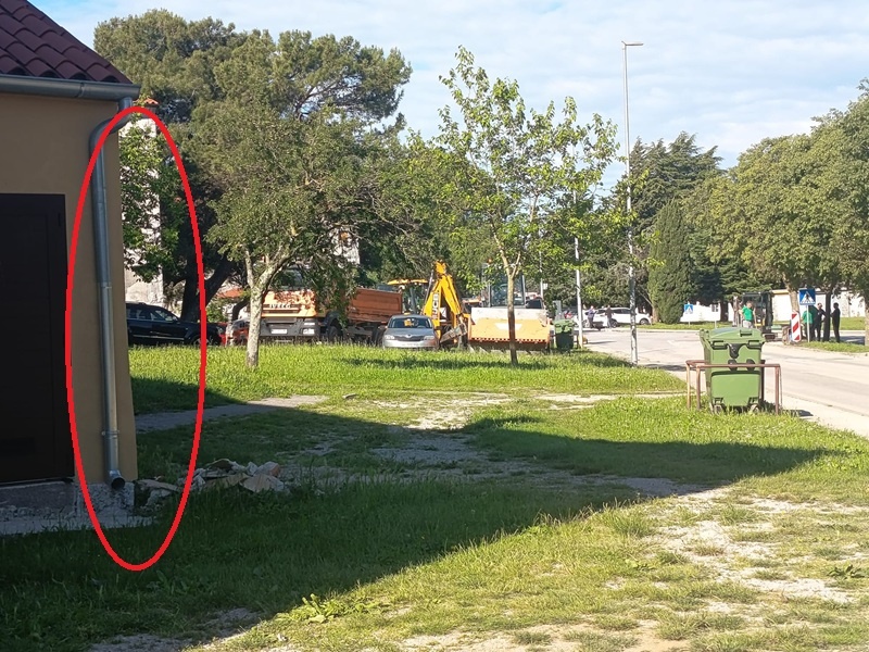 mjesto pogibije mladog vozača u svibnju 2025.